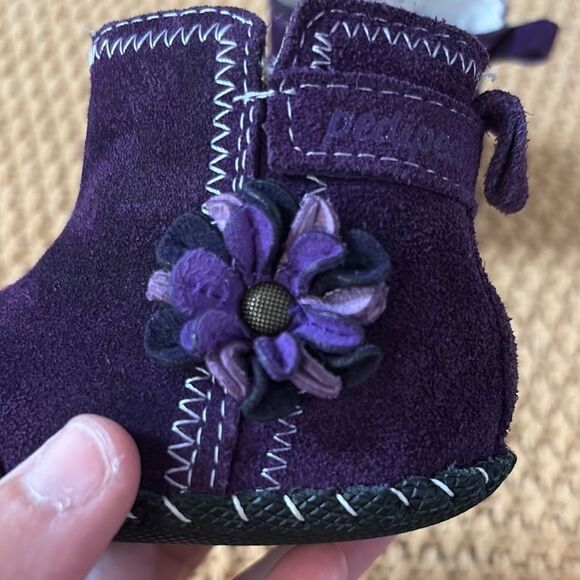 Pediped Purple Suede Ankle Boots with Flower Size 5(12mo) - Picture 4 of 6